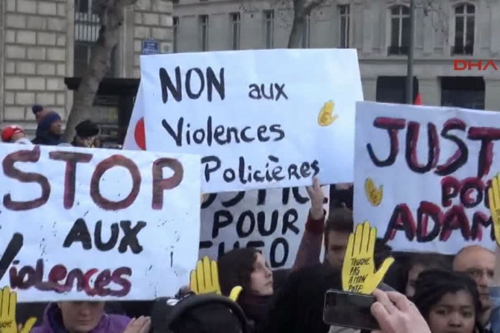 Paris’te ‘Theo İçin Adalet’ eylemi düzenlendi