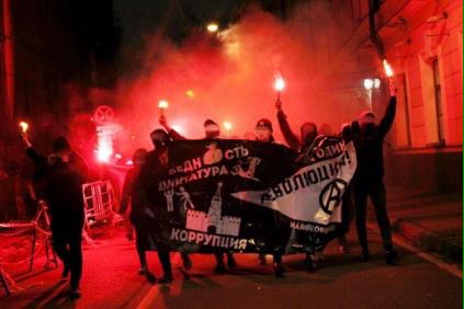 Ekim Devrimi’nin yıldönümünde anarşistler Moskova’da yürüyüş düzenledi
