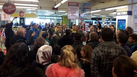 Metro market içinde eylem yapan Real işçilerine polis saldırısı