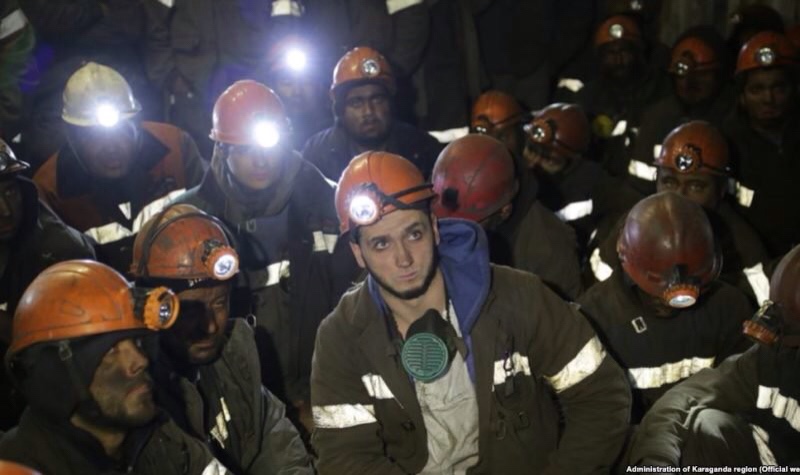 Kazakistan’da Bakır ve Kömür Madencileri Yeryüzüne Çıkmayarak İş Bıraktılar