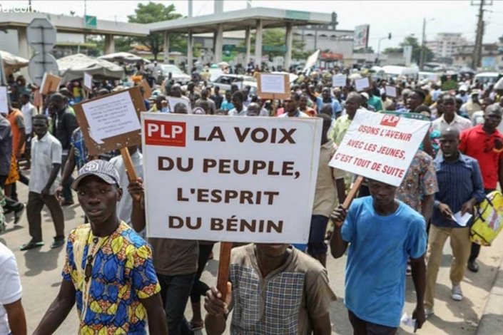 Benin: Grevler geri adım attırdı AYM grev yasağı getiren yasayı iptal etti