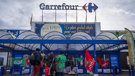 Belçika’da Carrefour işçileri greve çıktı