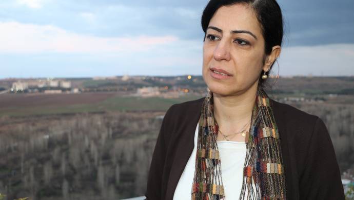 HDP Eski Milletvekili Ayla Akat Ata Tutuklandı