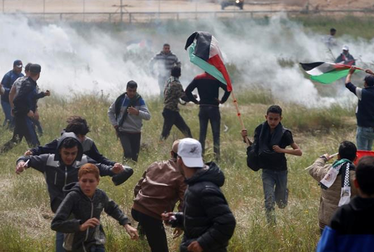 İsrail askerleri Filistinlilerin yürüyüşüne saldırdı: En az 15 kişi katledildi