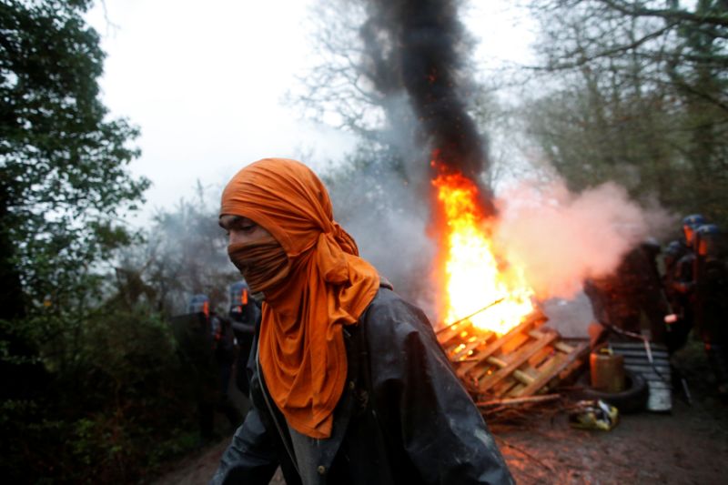 Fransa’da Bulunan ZAD Kampına Polis Baskını: Bölgede Çatışmalar Yaşanıyor