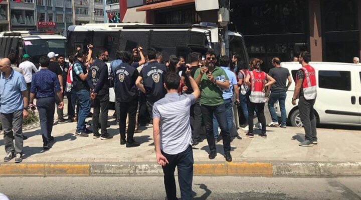 Kadıköy ve Bakırköy’de kamu emekçilerine polis saldırısı