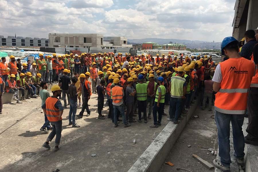 Ankara’da Etlik Şehir Hastanesi inşaatında işçilerin yemek isyanı