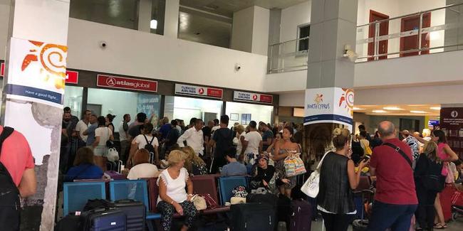 Kıbrıs’ta Hava Trafik Kontrolörleri Greve Çıktı