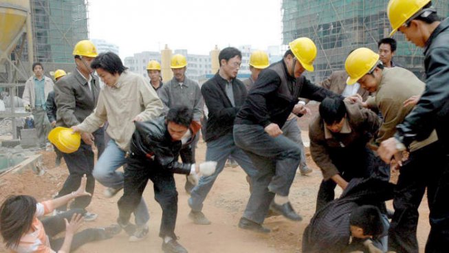 Çin’de öğrenciler işçi haklarını savundukları için tutuklanıyor – Philipe Alcoy