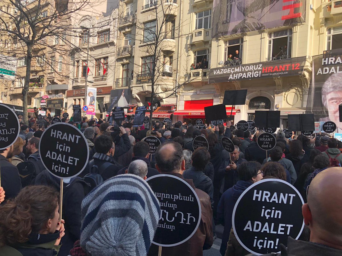 Hrant Dink katledilişinin 12. yılında Agos önünde anıldı