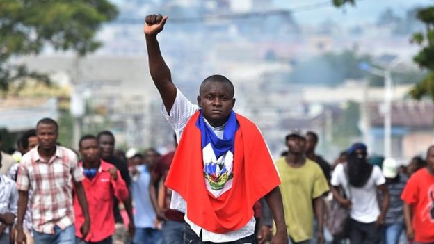 Haiti’de eylemler sürüyor: Aquin hapisanesindeki tüm mahpuslar firar etti