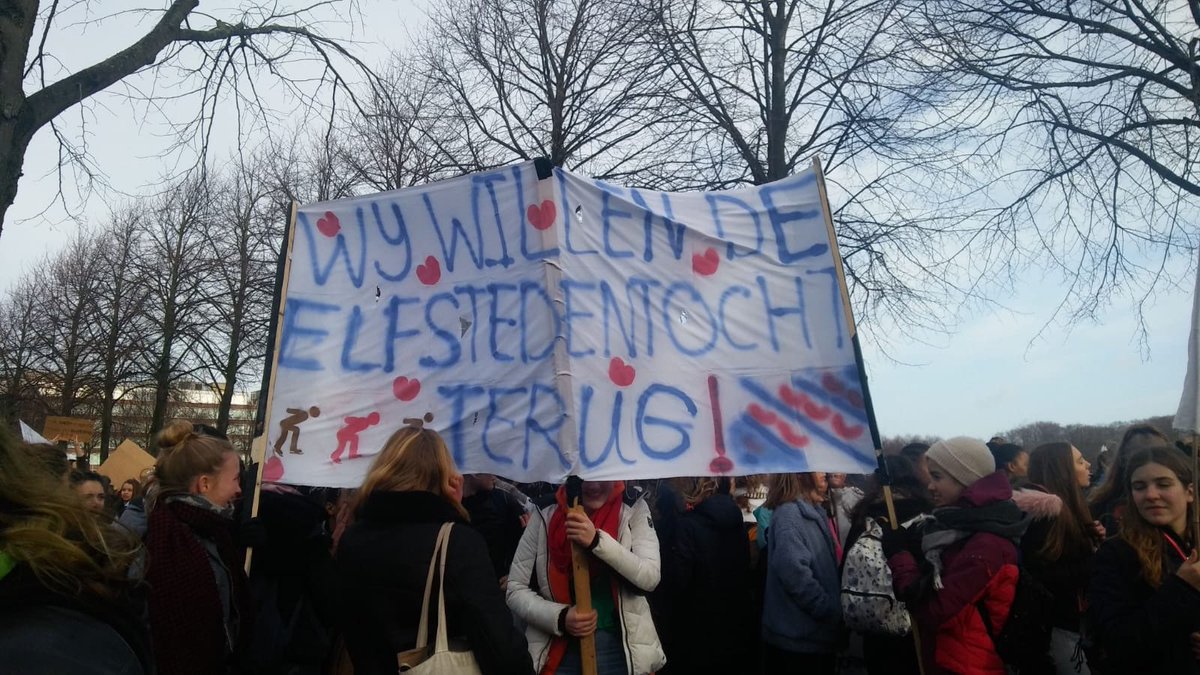 Hollanda’da öğrencilerden küresel iklim değişikliğine karşı eylem