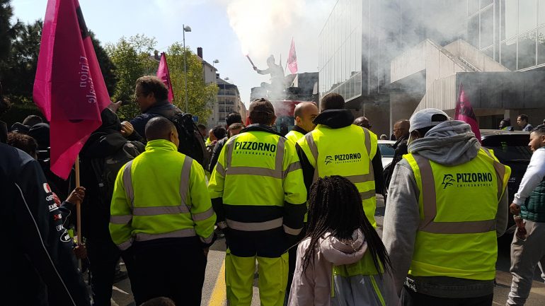 Lyon’da çöp toplayıcıları greve çıktı