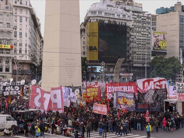 Arjantin’de 24 saatlik genel grev