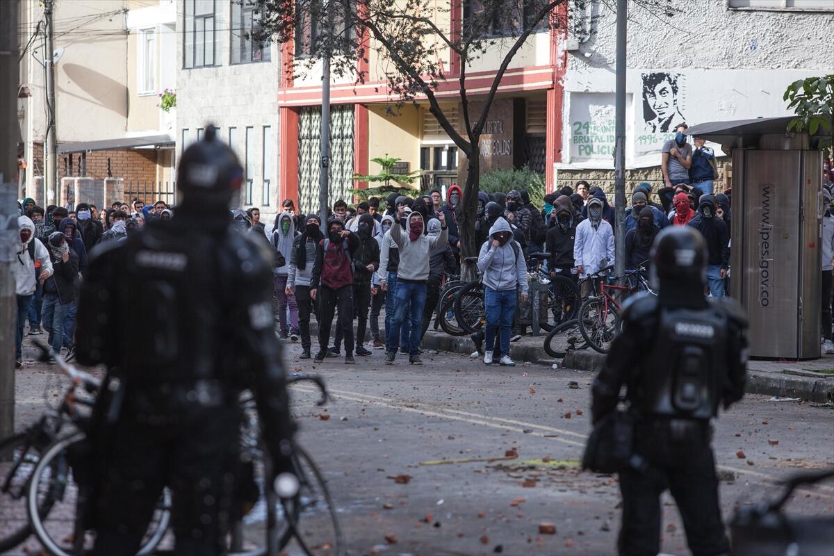 Kolombiya’da öğrencilerin yolsuzluğa karşı eyleminde çatışma çıktı