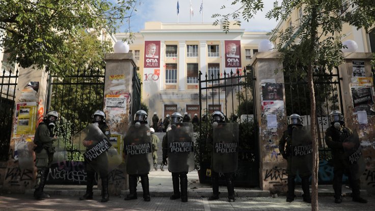 Yunanistan’da artan polis saldırılarına karşı üniversiteler grev ve işgale hazırlanıyor