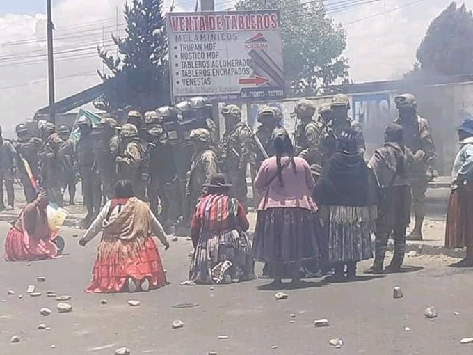 Bolivya’da darbeye karşı süren eylemlerde yaşamını yitirenlerin sayısı 27’ye yükseldi
