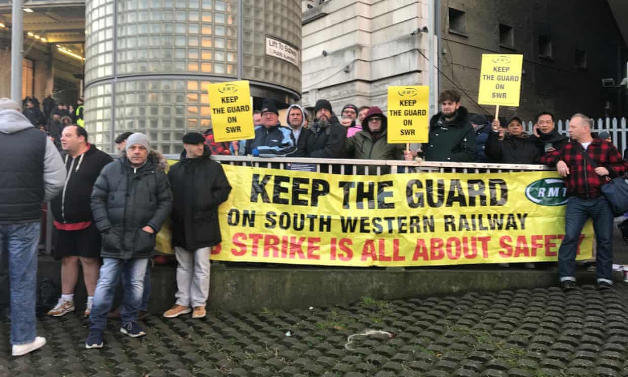 İngiltere’de 27 gün sürecek demiryolları grevi başladı