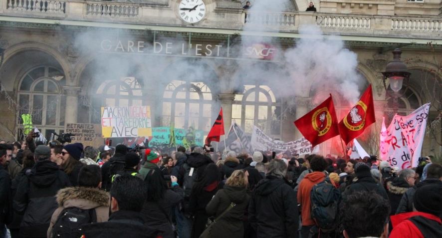 Fransa’da genel grev 22. gününde devam etti