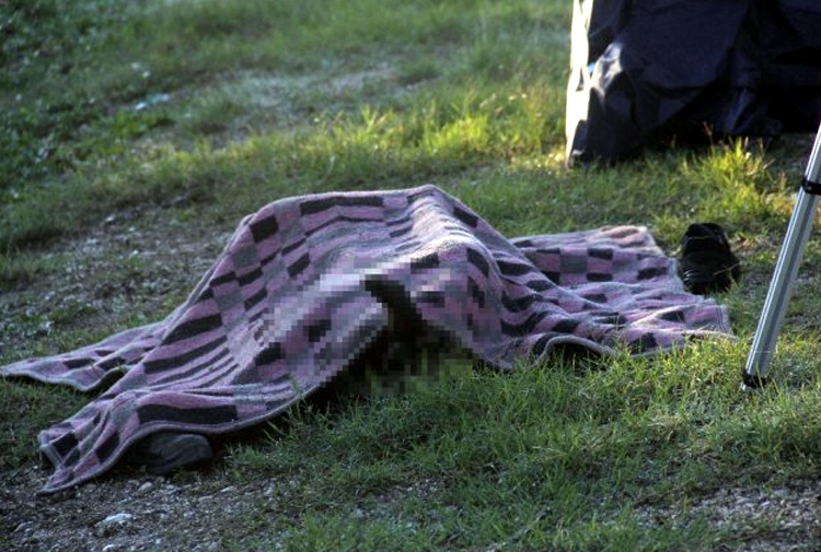 Suriyeli işçinin cansız bedeni battaniyeye sarılıp yol kenarına atıldı