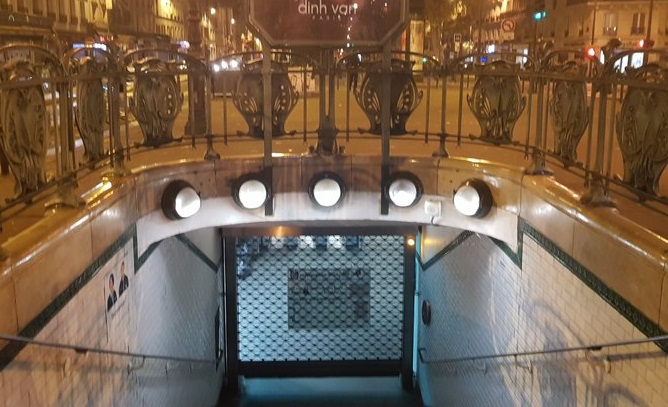 Fransa’da genel grev başladı: Metro hatları kapandı