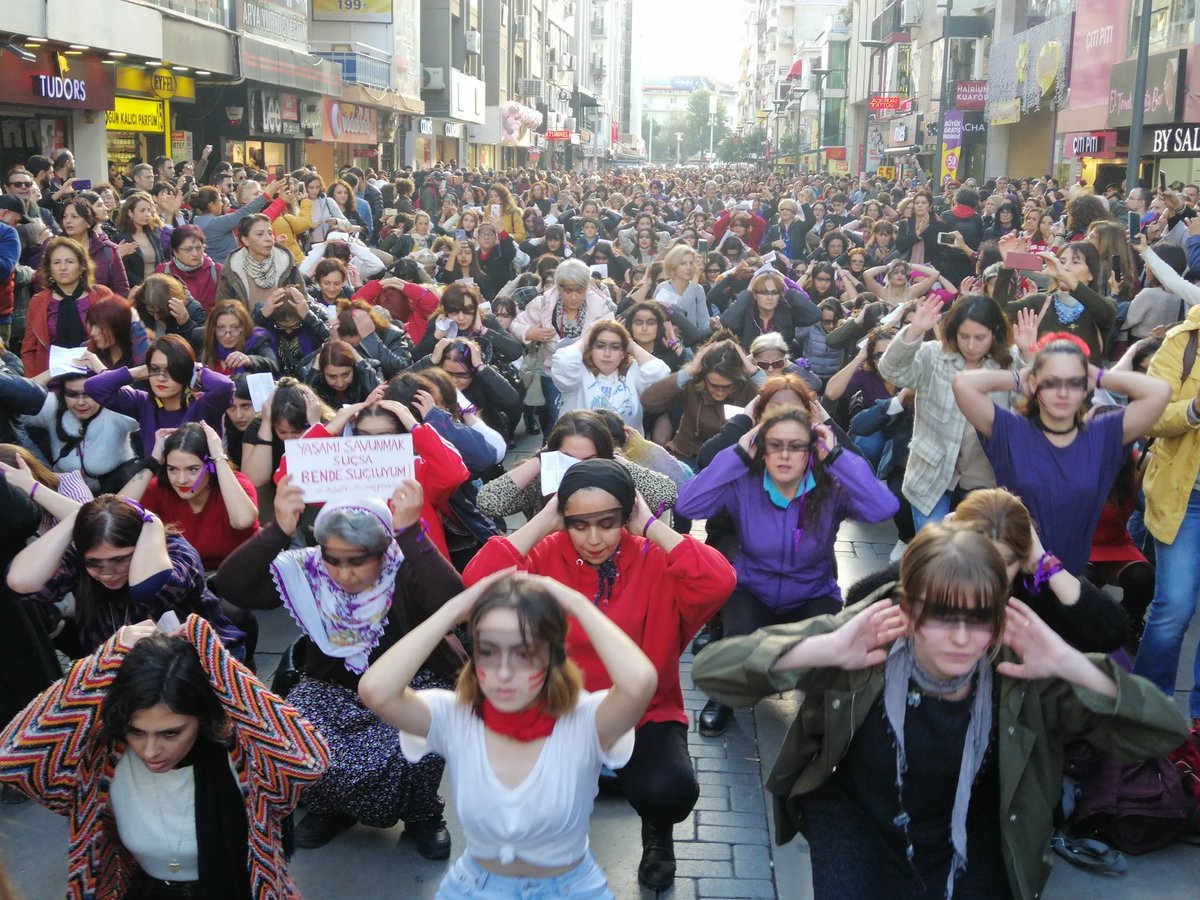 Kadınların “Las Tesis” protestoları devletin saldırılarına rağmen devam ediyor