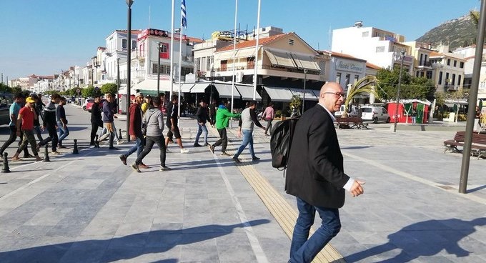 Samos Adası Belediye Başkanı’ndan mültecilere yönelik ırkçı saldırı