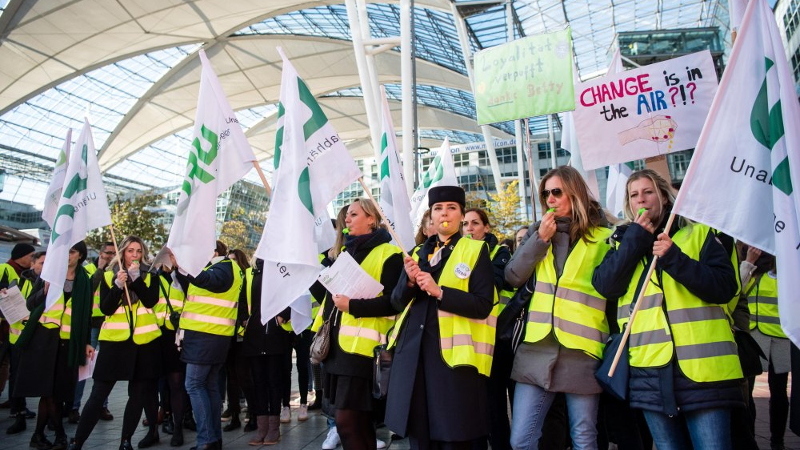 Almanya’da kabin personeli greve çıktı