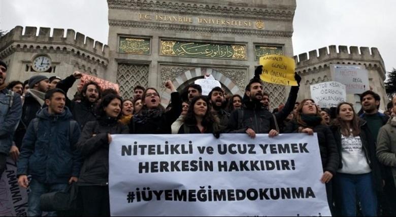 Öğrencilerin mücadelesi zaferle sonuçlandı: İstanbul Üniversitesi yemekhane kararını geri aldı