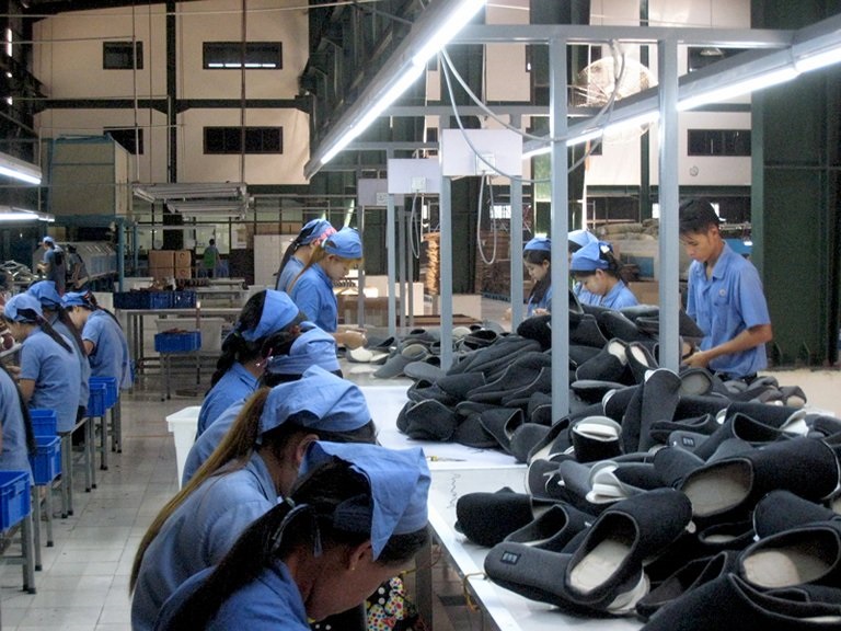Myanmar’da ayakkabı işçileri greve çıktı