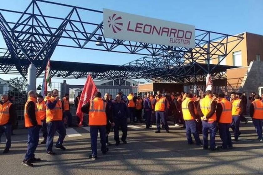 İtalya’da birçok fabrikada üretimin devam etmesine karşı işçiler greve çıktı
