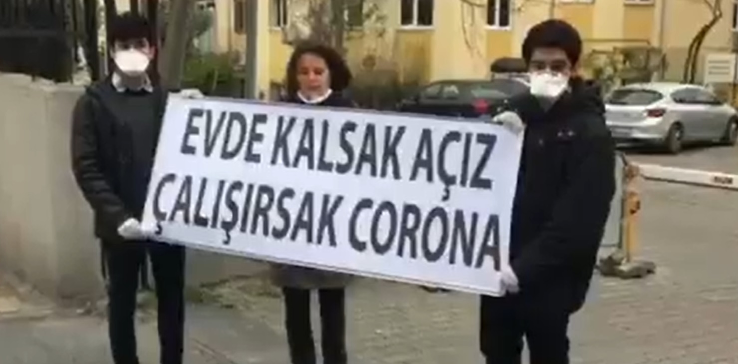 Koronavirüs politikalarına karşı İstanbul Aile Çalışma ve Sosyal Güvenlik İl Müdürlüğü önünde eylem