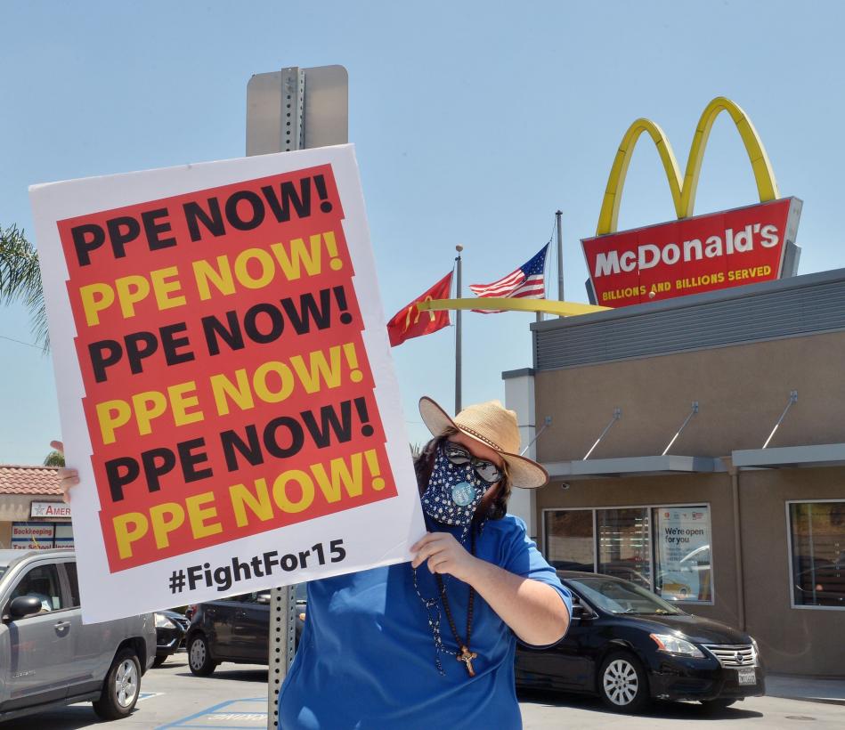 ABD’de McDonald’s çalışanları greve çıkıyor