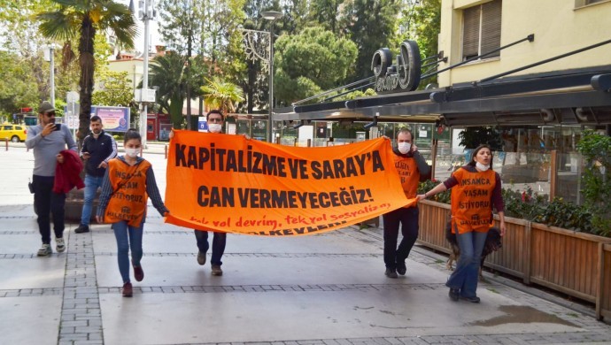 İzmir’de Gündoğdu Meydanı’na yürümek isteyen Halkevciler gözaltına alındı
