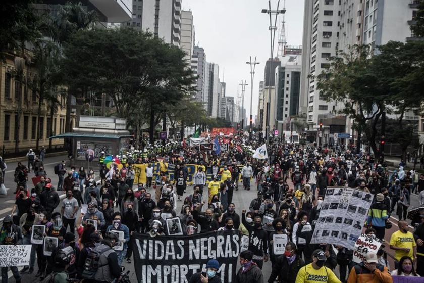 Brezilya’da ırkçı devlet şiddetine karşı binlerce kişi sokağa çıktı