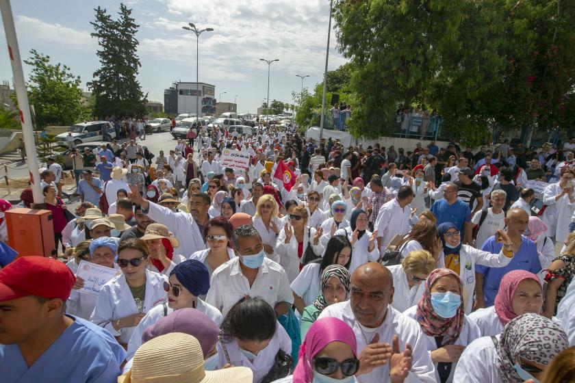Tunus’ta sağlık çalışanlarından sağlık sektöründe özel bir kanun talebiyle genel grev