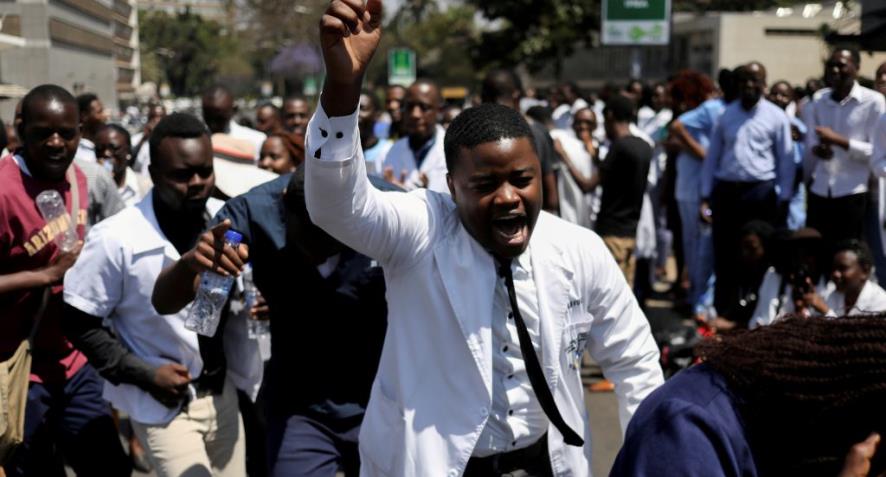 Zimbabve’de sağlık çalışanları grevde