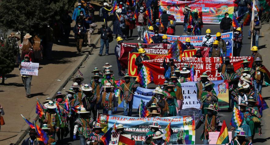 Bolivya’da seçimlerin ertelenmesi kararına karşı genel grev ve kitlesel sokak gösterileri gerçekleştirildi