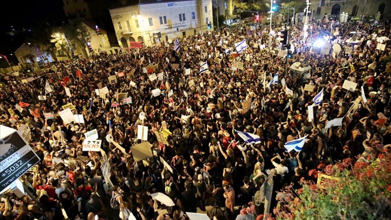İsrail’de Netanyahu karşıtı eylemler yayılarak sürüyor