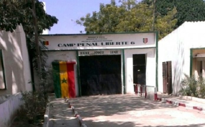 Senegal’de koşulların düzeltilmesi talebiyle açlık grevine başlayan mahpuslara saldırı ve isyan