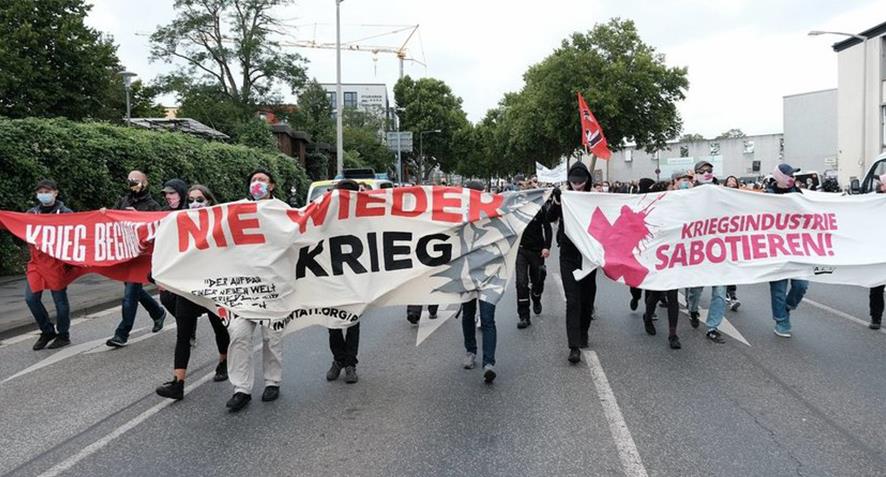 Almanya’da anti militaristlerden silah fabrikasında blokaj eylemi