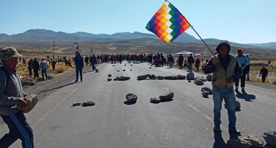 Bolivya’da seçimlerin ertelenmesi kararına karşı grev, blokaj ve sokak eylemleri sürüyor