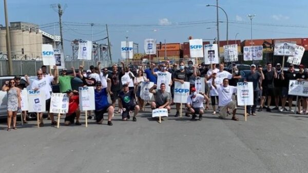 Kanada’nın Montreal limanında süresiz grev başladı