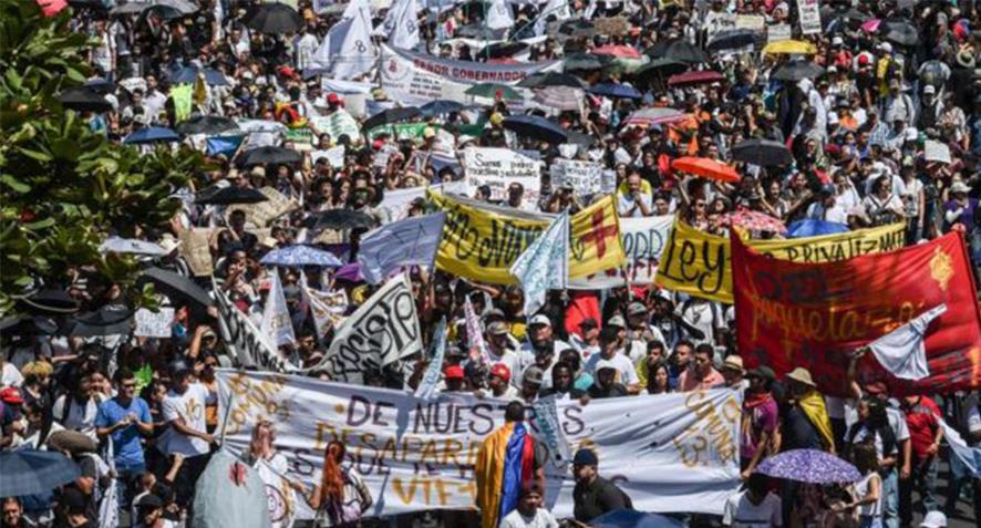 Kolombiya’da hükümet politikalarına karşı genel grev ve sokak gösterileri
