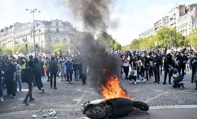 Fransa’da “Sarı Yelekliler” eylemleri yeniden başladı:  200’den fazla eylemci gözaltına alındı
