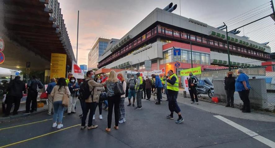 Almanya’da kamu emekçilerinden uyarı grevleri