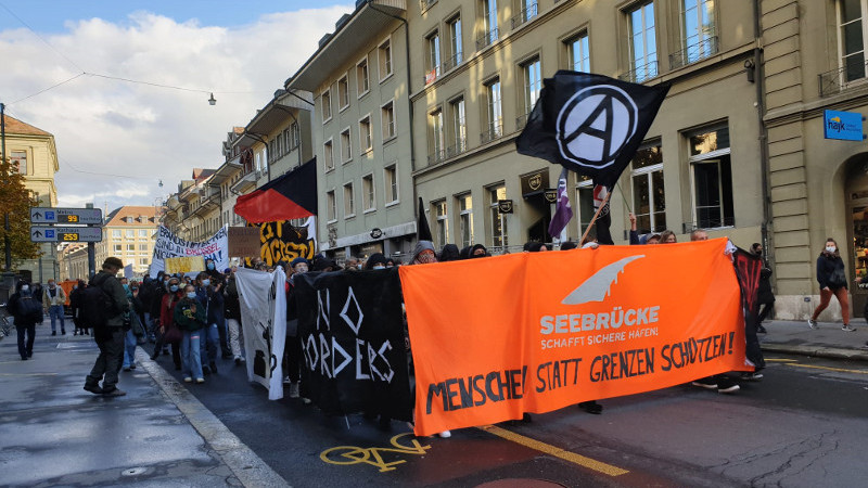 Bern’de Moria’daki mültecilerle dayanışma eylemi