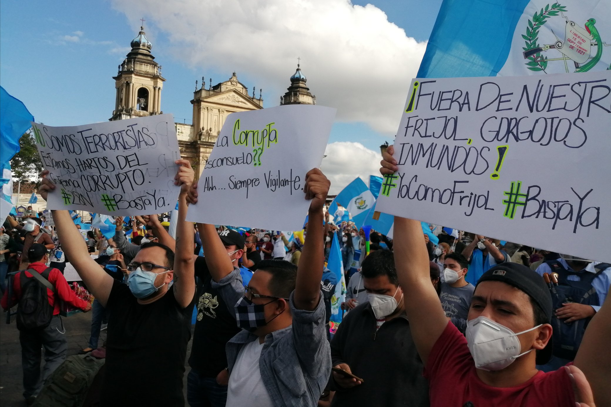 Guatemala’da 2021 yılı bütçesine karşı başlayan eylemler hükümetin istifası talebiyle sürüyor