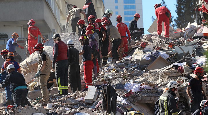 İzmir depremi yaşamını yitirenleri sayısı 79’a yükseldi