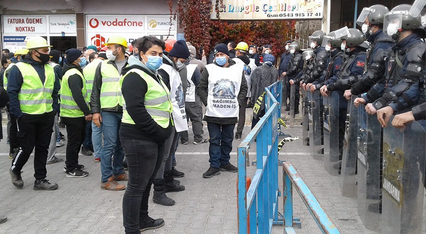 Bir kez daha Ankara’ya yürüyüş kararı alan Ermenekli maden işçilerine jandarma saldırdı